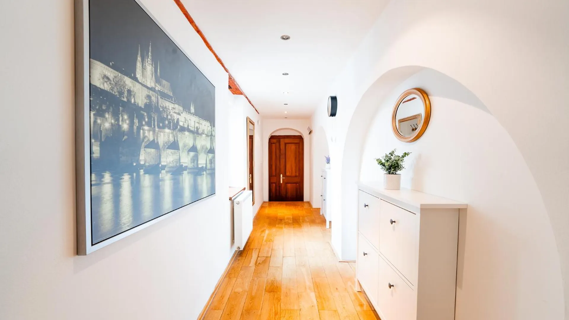 New Huge Apt Next Prague Castle And Charles Bridge 체코
