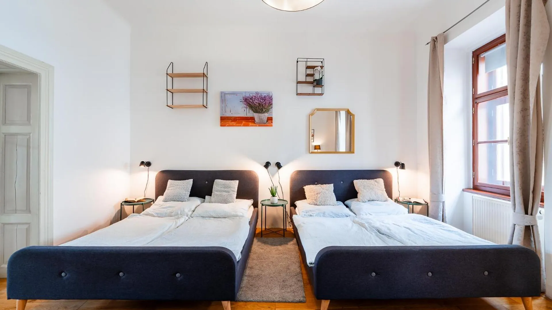 아파트 New Huge Apt Next Prague Castle And Charles Bridge