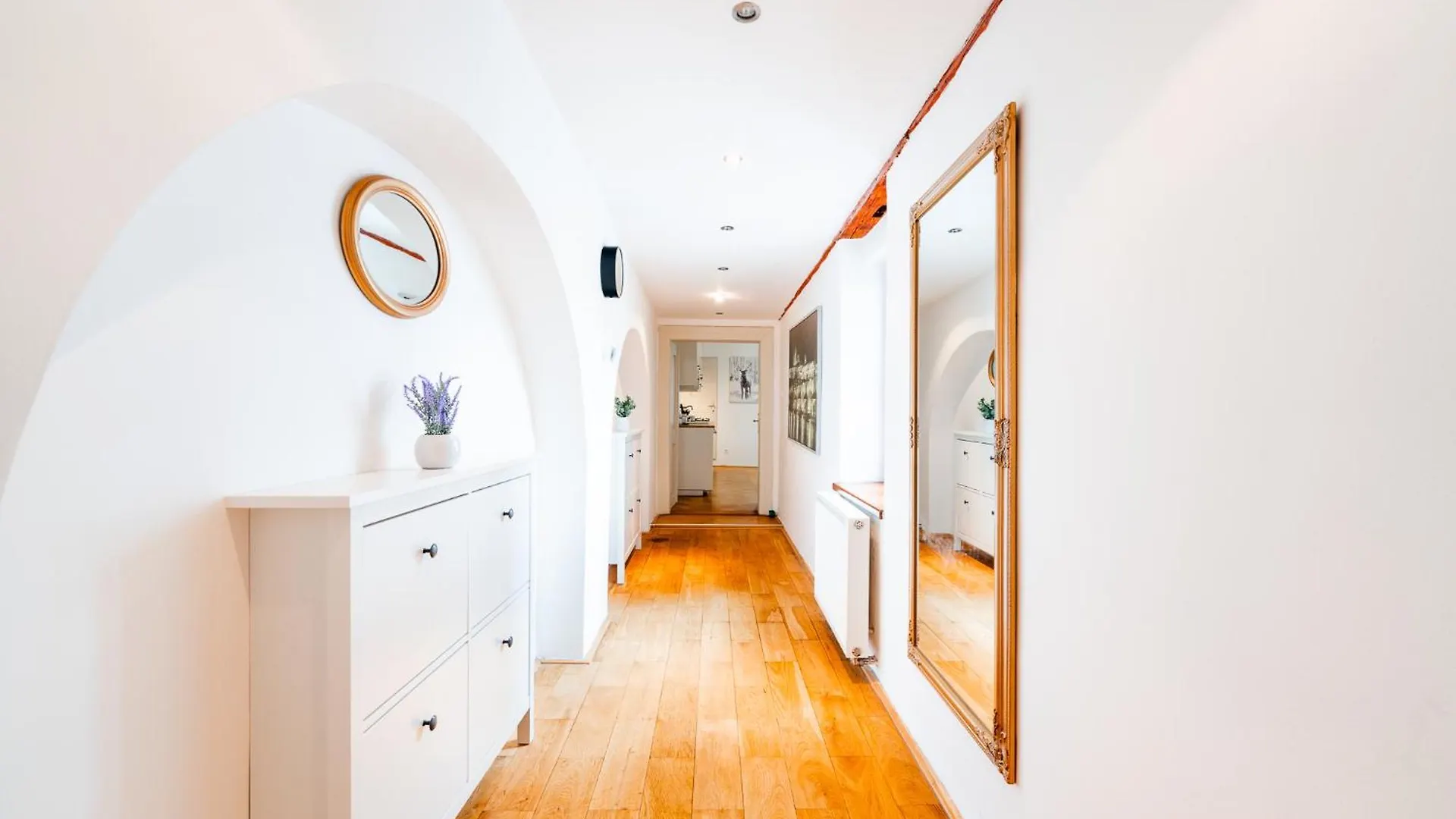 New Huge Apt Next Prague Castle And Charles Bridge 아파트
